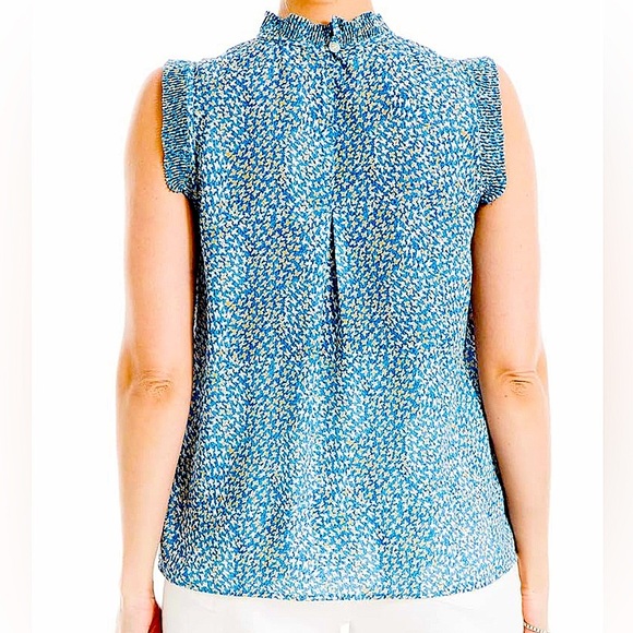 NWT Max Studio Women's Crepe Sleeveless Mock Ruffle Neck Blouse Blue Floral XS - Picture 4 of 12